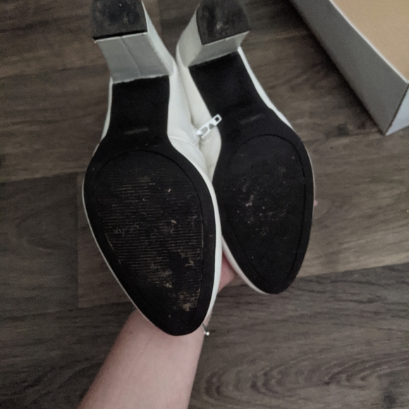 White booties - Picture 5 of 7